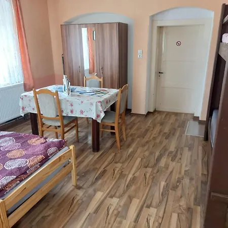 Apartment Ferienwohnung Muehlberg